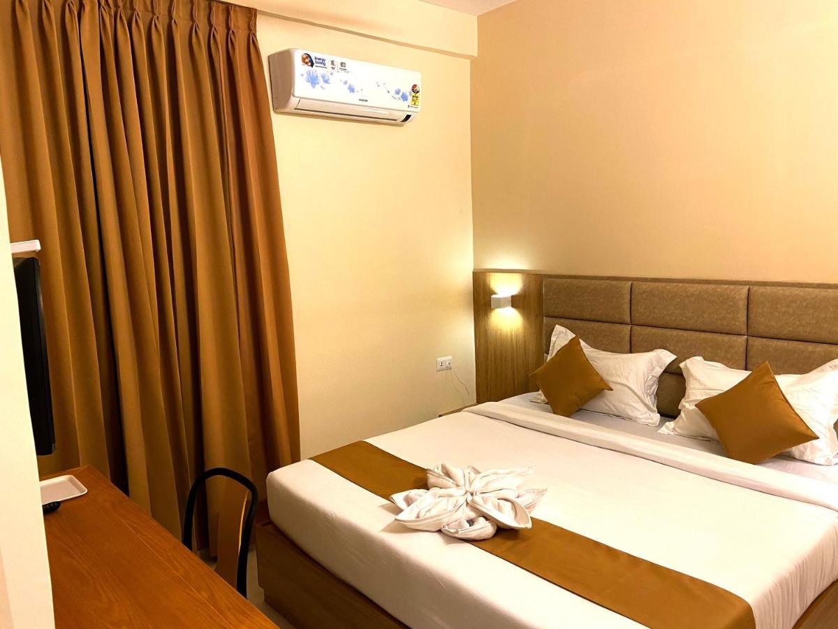 Tag Hotels Irugur Exterior photo